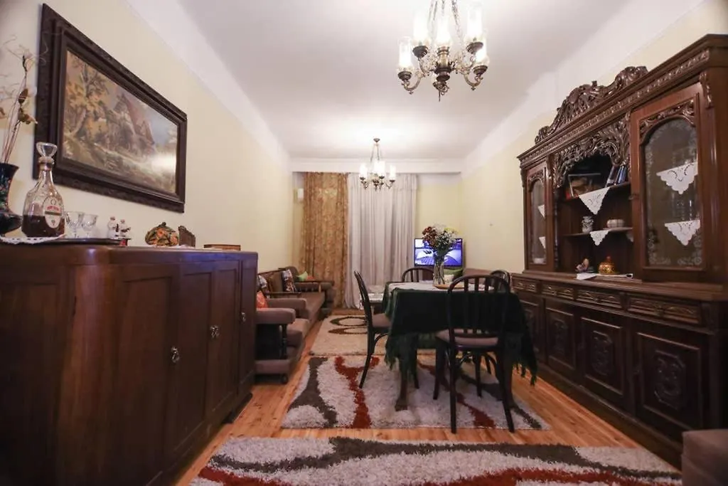Quiet, Fully Refurbished Apartment In Thessaloniki