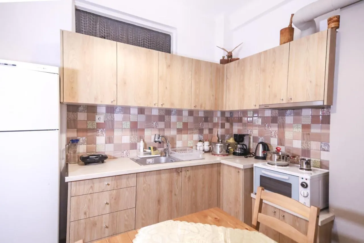 Quiet, Fully Refurbished Apartment In Thessaloniki